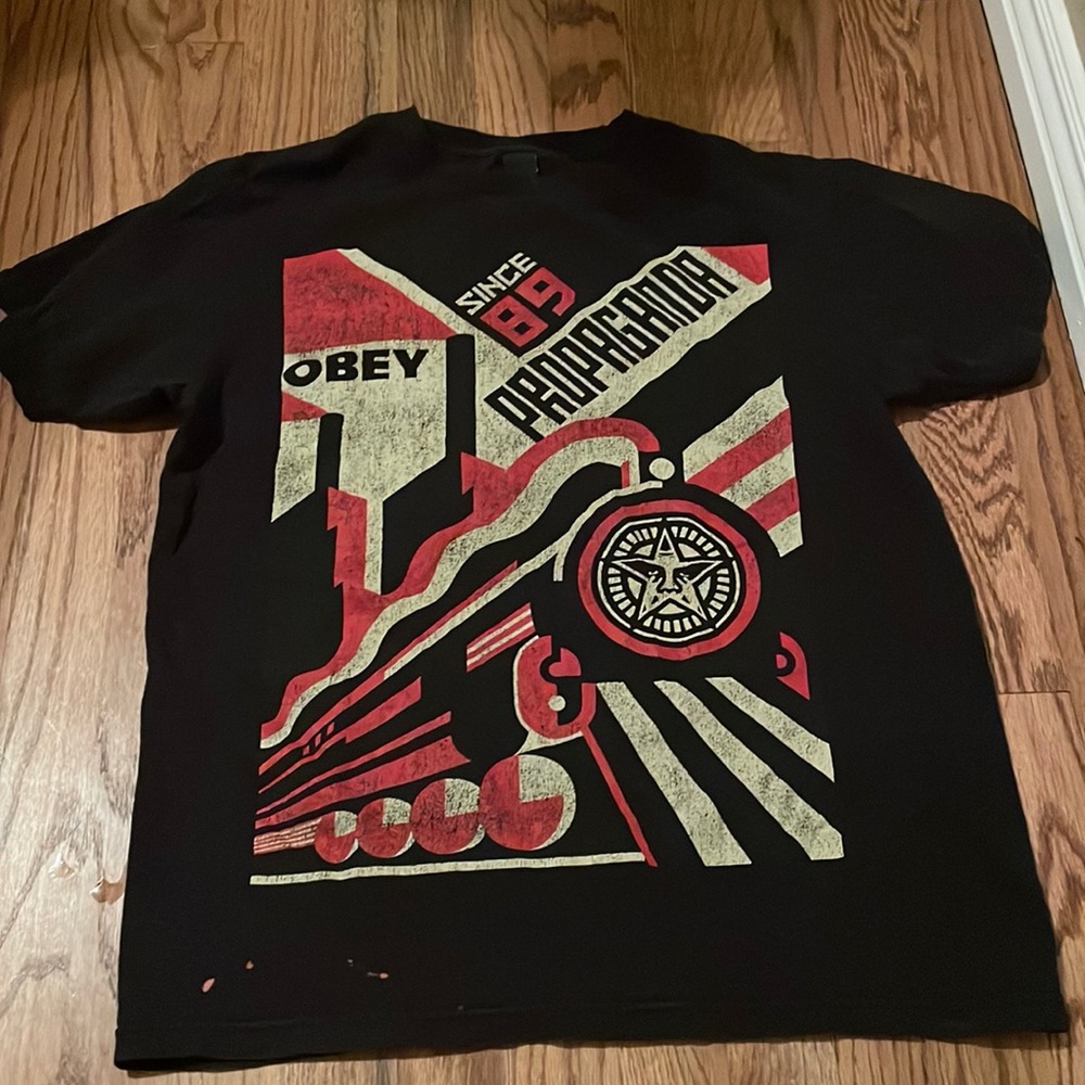 Obey t-shirt; Men’s medium